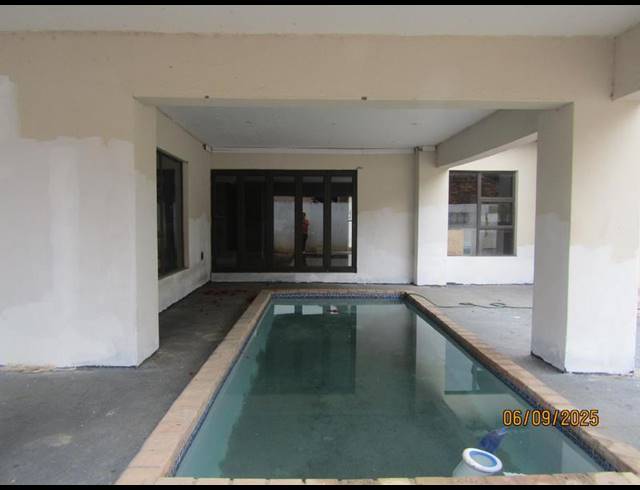 6 BEDROOM HOUSE FOR SALE IN SUNWARD PARK